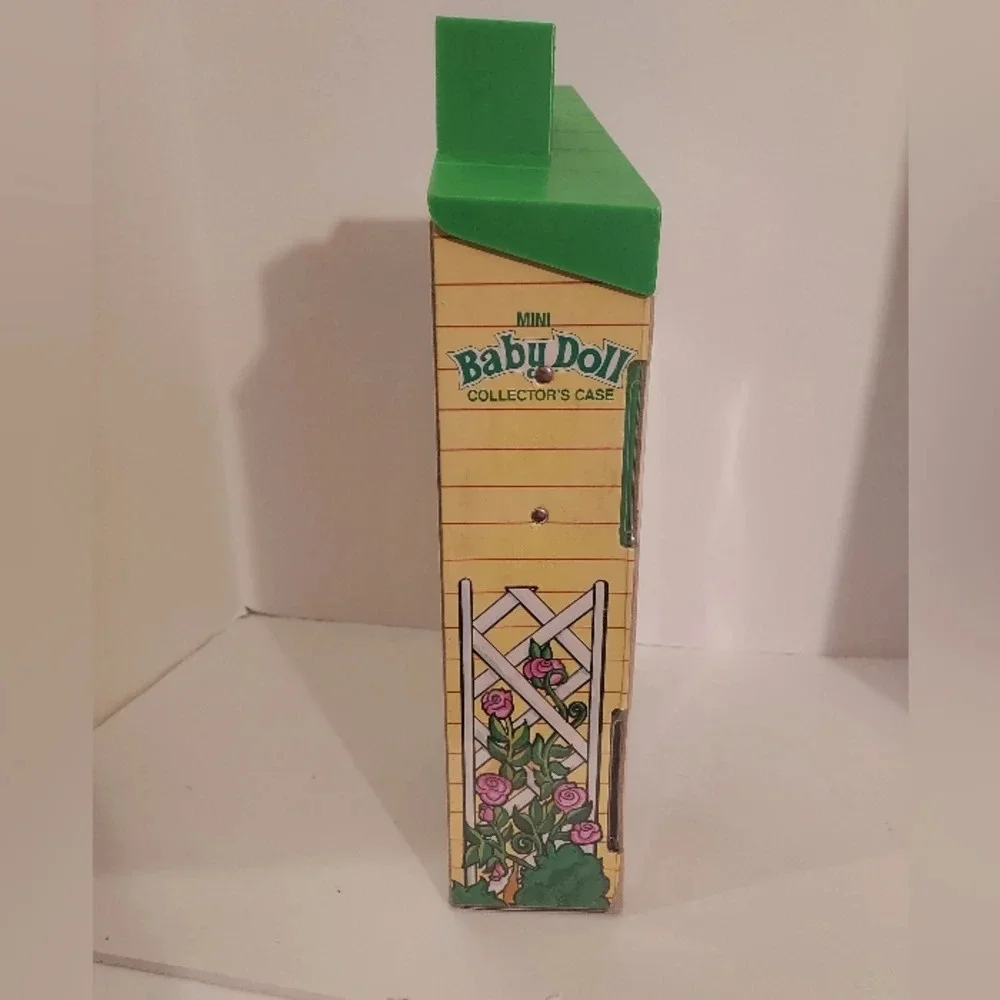 Vintage 1984 Tara Toys Corp Cabbage Patch Kids & Mini Babydoll Collector's Case
